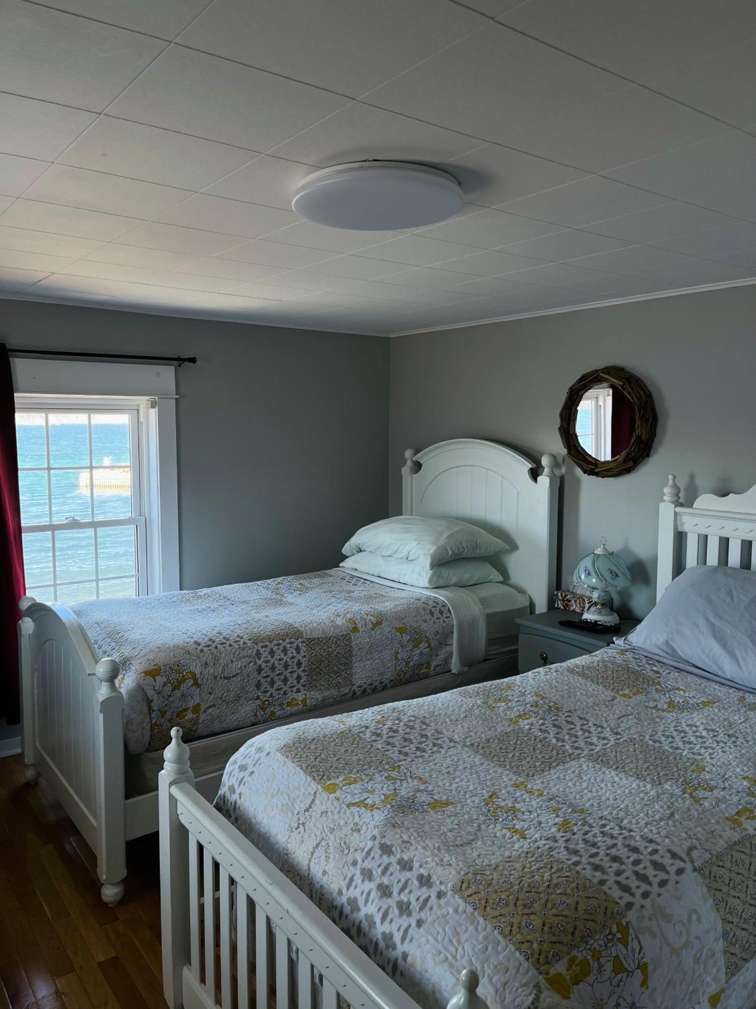 Toulinguet Inn - Suites Twillingate Exterior photo