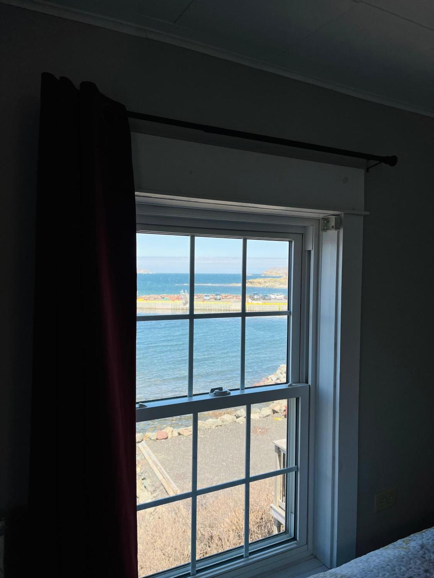 Toulinguet Inn - Suites Twillingate Exterior photo